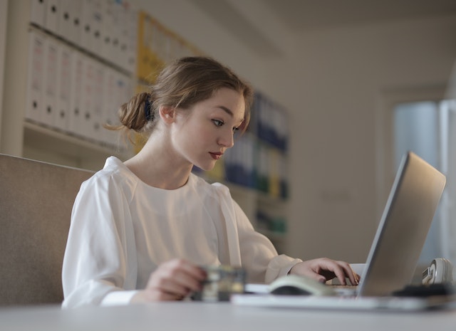 Financial Worker